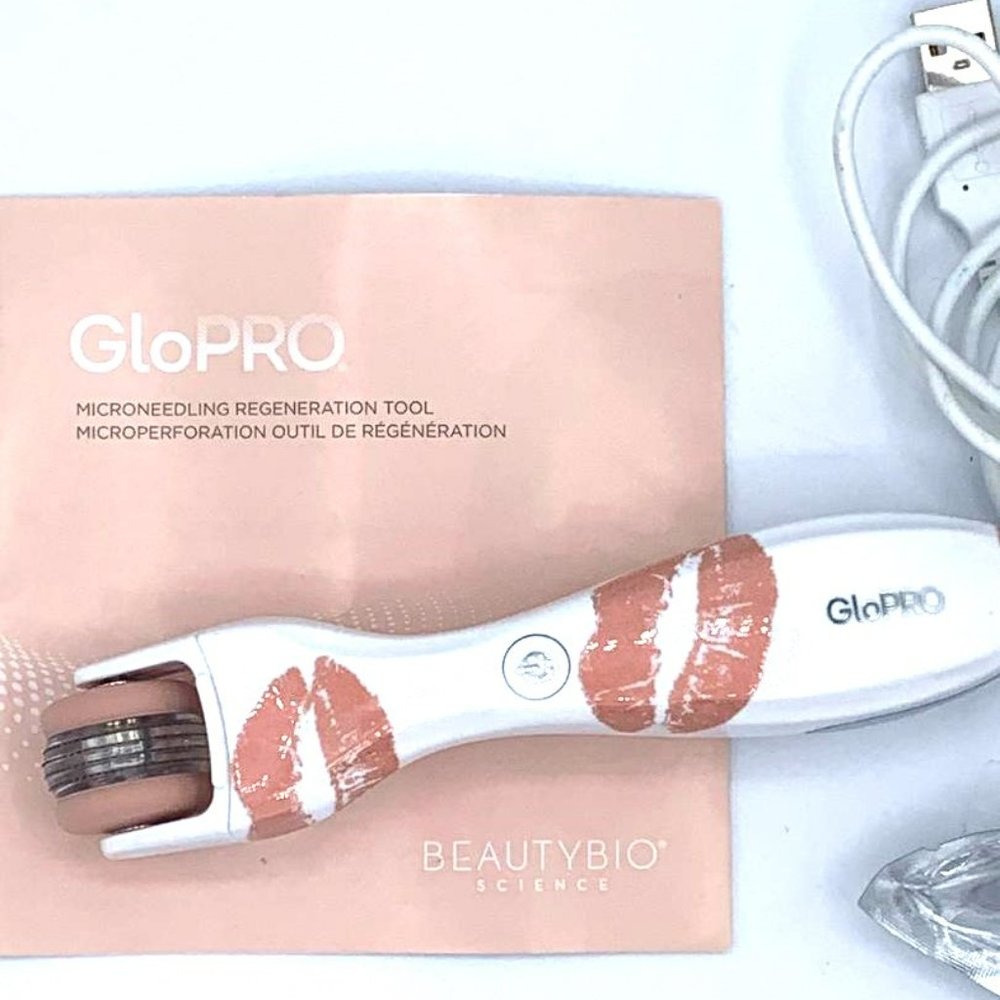 GloPRO® Lip Edition Microneedling Regeneration Tool with FACE MicroTip™ Attachme - Picture 2 of 3